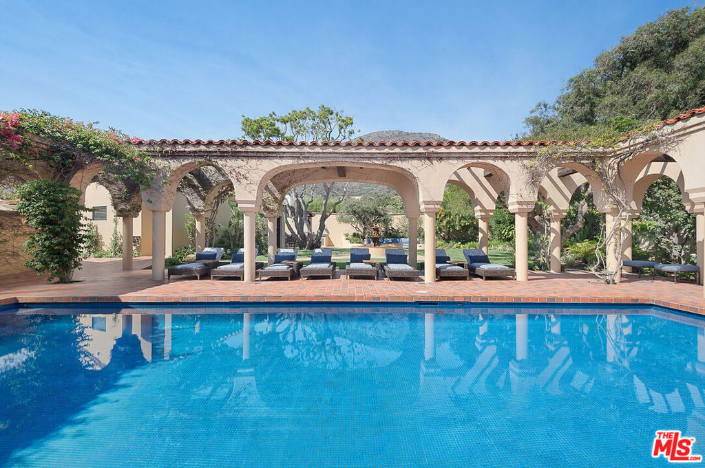 31776 Broad Beach Road — architectural residence
