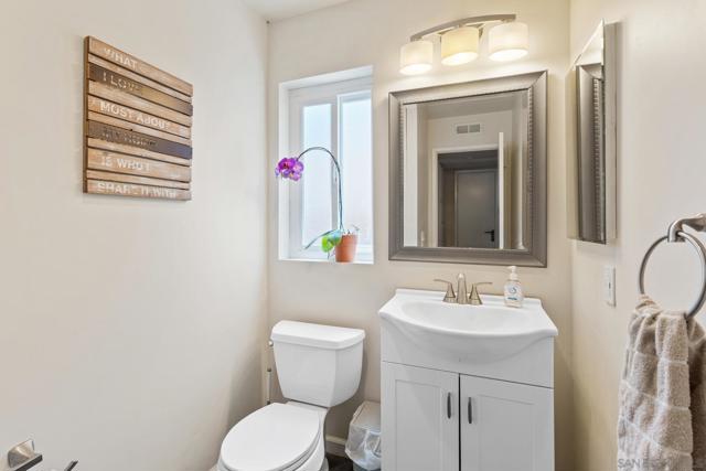 17078 Matinal Rd, San Diego CA: https://media.crmls.org/mediaz/bfd035ef-40cd-4c89-ad96-1e2dc7667fbd.jpg