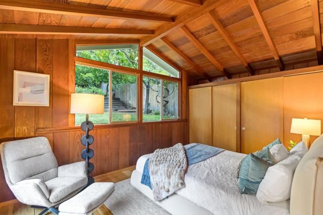 1019 Los Trancos Road, Portola Valley CA: https://media.crmls.org/mediaz/bfd06a99-5a52-43cf-9f89-82f4b8cd0f20.jpg