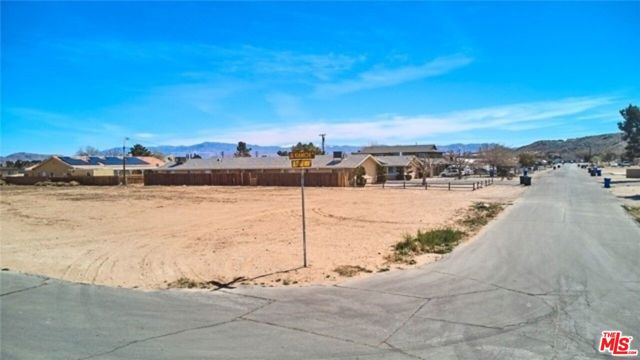 0 Straight Arrow Road, Apple Valley CA: https://media.crmls.org/mediaz/bfd0fad9-5a9c-4340-8acf-83e531024a36.jpg