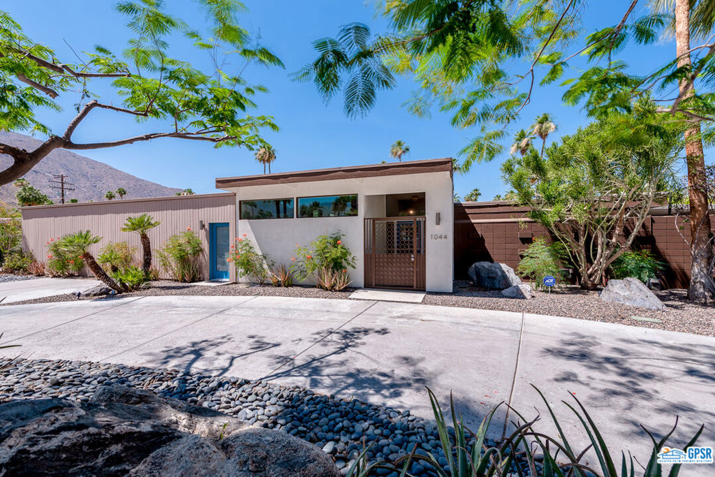 1044 E LA JOLLA Road