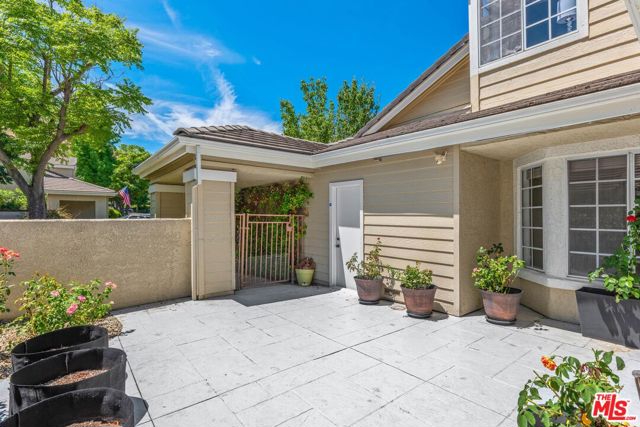 5777 Tanner Ridge Avenue photo 4