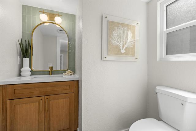 Detail Gallery Image 23 of 44 For 3936 Ambervale Ter, San Diego,  CA 92130 - 3 Beds | 2/1 Baths