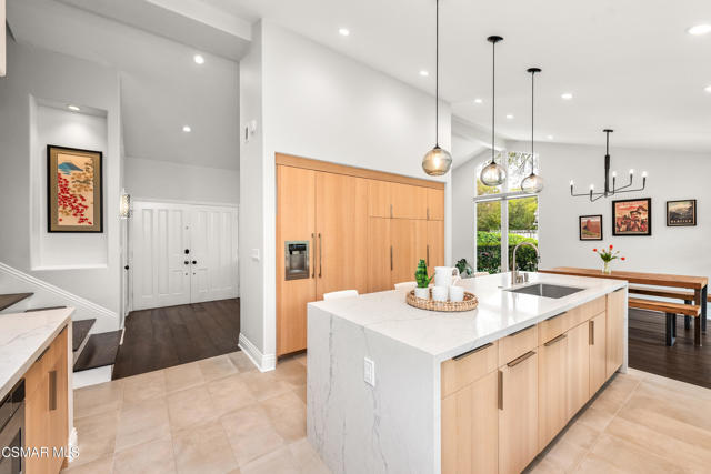 1046 Brookview Avenue, Westlake Village CA: https://media.crmls.org/mediaz/bfd30fd2-08bd-46f3-be00-4917edbbec07.jpg