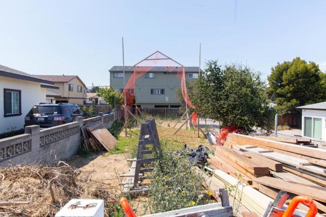 0 Hamilton Avenue, Seaside CA: https://media.crmls.org/mediaz/bfd350e0-a840-4502-b5bf-cec0a81b3c18.jpg