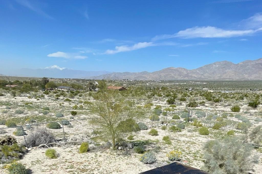 https://media.crmls.org/mediaz/bfd39aac-d5f8-474a-9fed-ab7677890625.jpg?preset=X-Large
