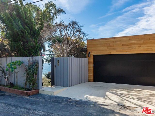 Drew Fenton | 24958 Malibu Road Malibu CA | MLS: 7307452