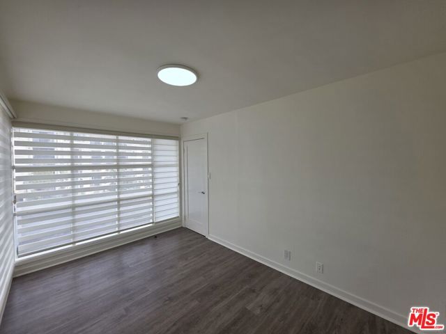 1635 S Beverly Glen Boulevard, Los Angeles CA: https://media.crmls.org/mediaz/bfd3ebcb-90b9-4e89-b6bb-f9b0cfc3c4c1.jpg