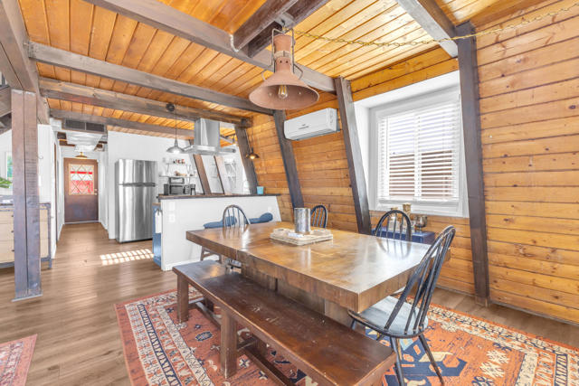71915 Samarkand Drive, 29 Palms CA: https://media.crmls.org/mediaz/bfd405c0-b522-4a87-bf6f-48f490bb81cd.jpg