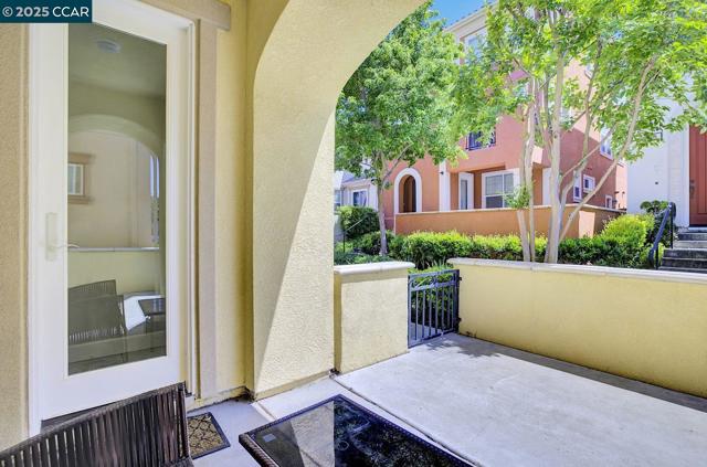 244 Selby Ln, Livermore CA: https://media.crmls.org/mediaz/bfd44c45-03af-429c-8d5a-66f607936a0b.jpg