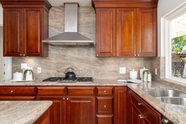20722 Verde Vista Lane, Saratoga CA: https://media.crmls.org/mediaz/bfd53226-7952-49de-94cc-ec9fb3ae7b72.jpg