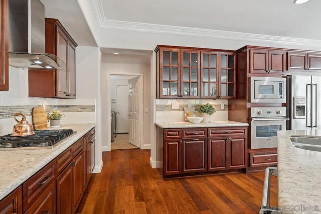 11324 Luxembourg Way, San Diego CA: https://media.crmls.org/mediaz/bfd53490-2f40-4f69-a6dc-59b8192a7a6e.jpg