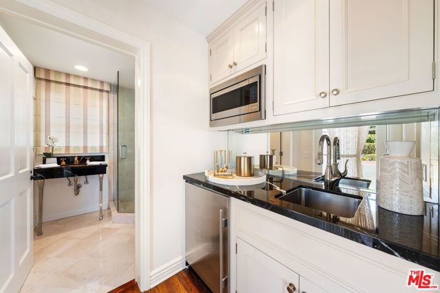 Drew Fenton | 220 Bentley Circle Los Angeles CA | MLS: 7377652