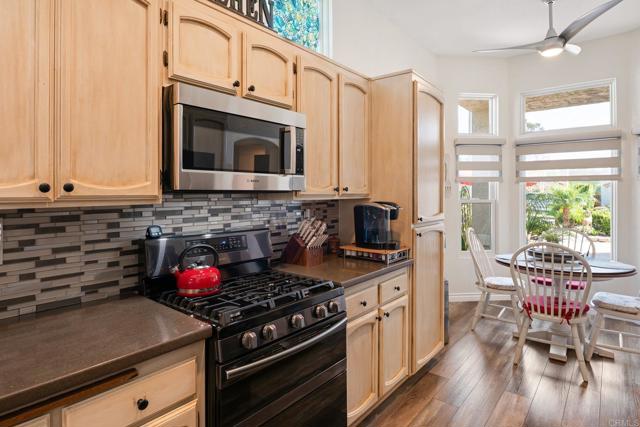 Detail Gallery Image 18 of 56 For 3732 via Cabrillo, Oceanside,  CA 92056 - 3 Beds | 3 Baths