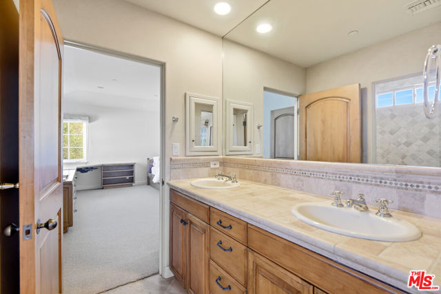 Image 25 of 42 For 3843 Rock Hampton Drive