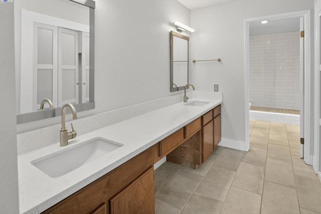 400 Davis St, San Leandro CA: https://media.crmls.org/mediaz/bfd8b588-6feb-4558-a089-09a45b96ada9.jpg