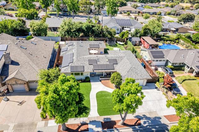 1151 Doralee Way, San Jose CA: https://media.crmls.org/mediaz/bfd9594b-73a8-4fa5-9690-021d019ffdff.jpg