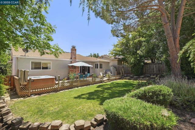 1169 Discovery Way, Concord CA: https://media.crmls.org/mediaz/bfd973fa-cd03-4f64-a549-6b5d57e61321.jpg