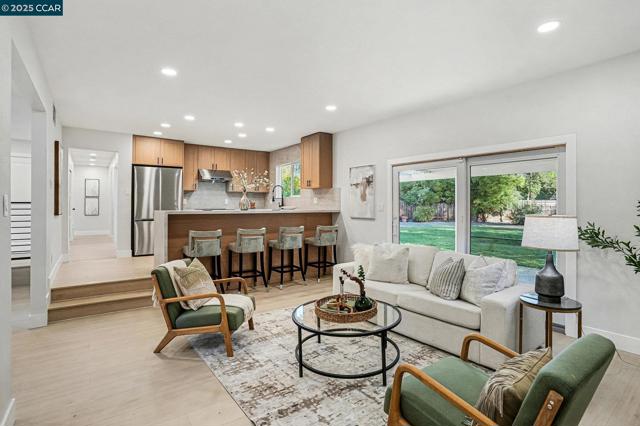 1053 Arkell Rd, Walnut Creek CA: https://media.crmls.org/mediaz/bfd975c9-11be-403b-a5bc-121cf5a762bd.jpg