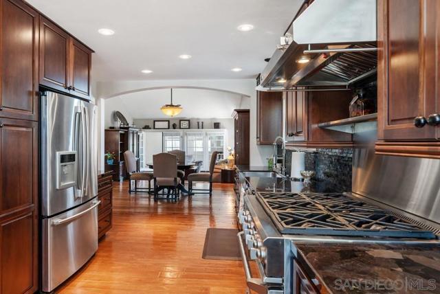 13874 Amber Sky Ln, San Diego CA: https://media.crmls.org/mediaz/bfd9f7ad-8865-4a18-9b7b-5395d7143e5d.jpg