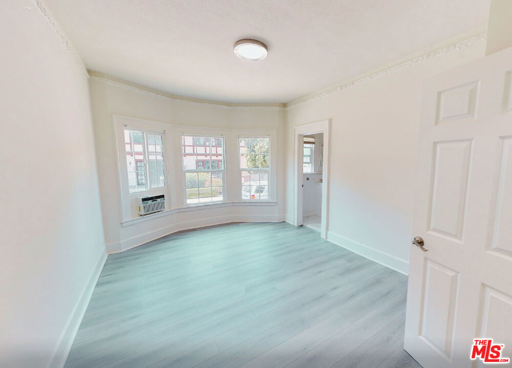 MLS #25625911 image #14