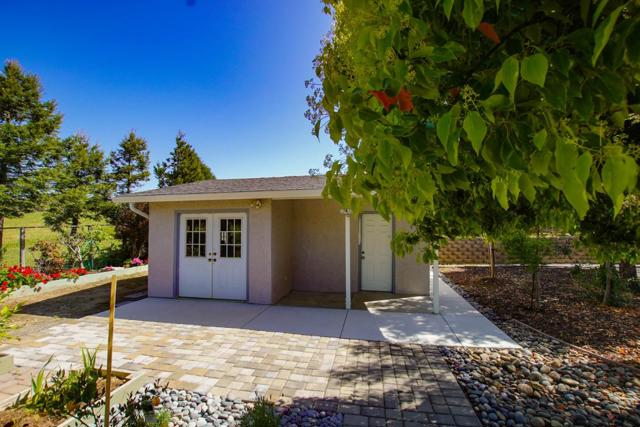 334 Paseo Gularte, San Juan Bautista CA: https://media.crmls.org/mediaz/bfda83d5-418c-4aab-8d1d-38bc68f48c17.jpg