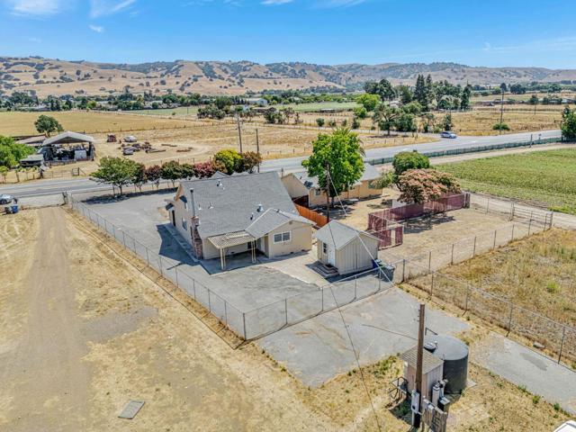 2718 Ferguson Road, Gilroy CA: https://media.crmls.org/mediaz/bfdb70ca-fd4c-4549-a0bd-0d6b7897cd55.jpg