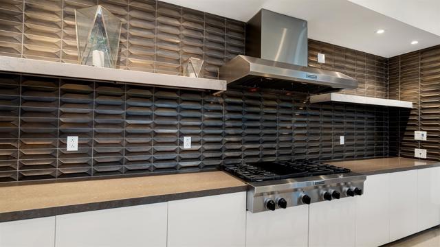 2510 Aperture Circle, San Diego CA: https://media.crmls.org/mediaz/bfdbe85e-9d0a-472d-9855-64df1d63906c.jpg