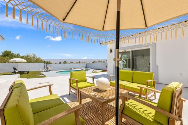 73298 Buckboard Trail, Palm Desert CA: https://media.crmls.org/mediaz/bfdbe999-8470-45e5-b5b1-ea0403cc0bad.jpg