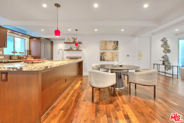 3804 Duray Place, Los Angeles CA: https://media.crmls.org/mediaz/bfdc833f-08b4-409f-99b0-61429f5adee8.jpg