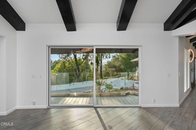 31673 Foxfield Drive, Westlake Village CA: https://media.crmls.org/mediaz/bfdca534-e0e3-451e-a1b2-5d880ea36696.jpg