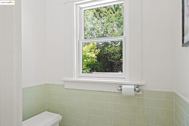 355 Arlington Ave., Berkeley CA: https://media.crmls.org/mediaz/bfddc3ed-04f5-4e9c-8674-fb79268da48c.jpg