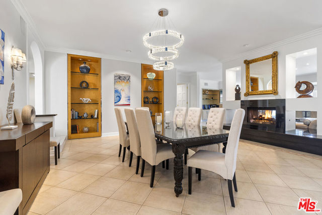 7834 Electra Drive, Los Angeles CA: https://media.crmls.org/mediaz/bfdeac99-919f-4a38-835e-40f9d15c7ac4.jpg