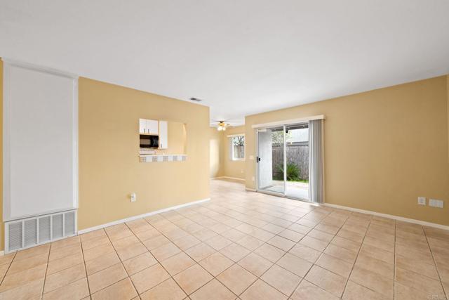 3442 Thunder Drive, Oceanside CA: https://media.crmls.org/mediaz/bfdf5048-c7ba-4d93-80ed-708499910526.jpg