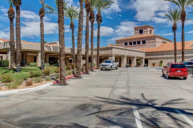 105 Brandigo Circle, Palm Desert CA: https://media.crmls.org/mediaz/bfdf7a1c-99a1-4366-b538-157b7eef2f43.jpg