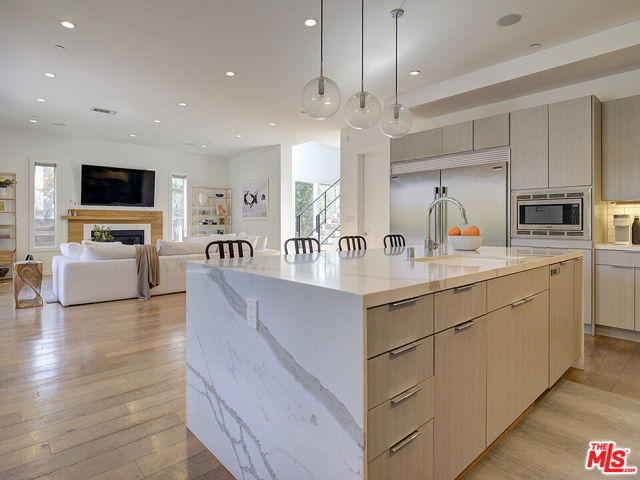 11954 Lucile Street, Culver City CA: https://media.crmls.org/mediaz/bfe094a2-036b-4f1c-988a-ebe18c5f2b9b.jpg