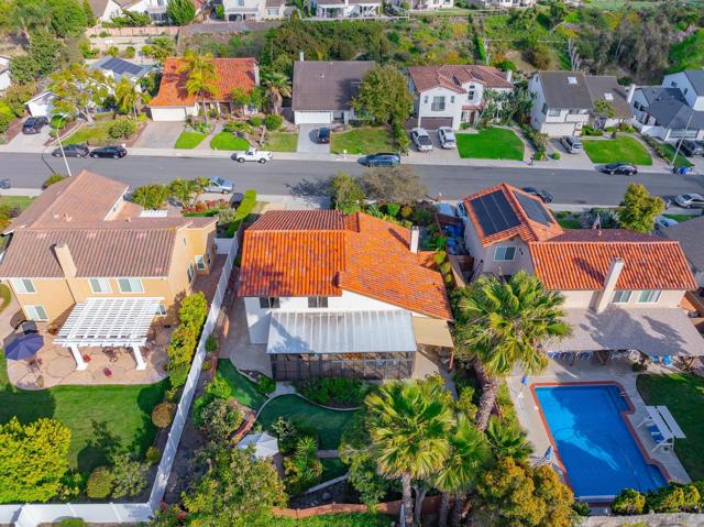 6433 La Paloma Street, Carlsbad CA: https://media.crmls.org/mediaz/bfe11dd5-1e99-4c32-9c2e-fd385e2b0095.jpg