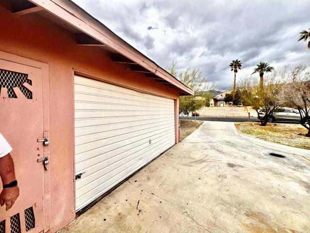 66775 Yucca Drive, Desert Hot Springs CA: https://media.crmls.org/mediaz/bfe1c376-e70d-481a-97ed-607600c65d9a.jpg