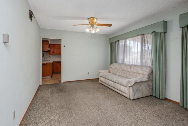 5824 Kent Pl, San Diego CA: https://media.crmls.org/mediaz/bfe1f33d-5f94-4449-b1e9-3726986ff188.jpg