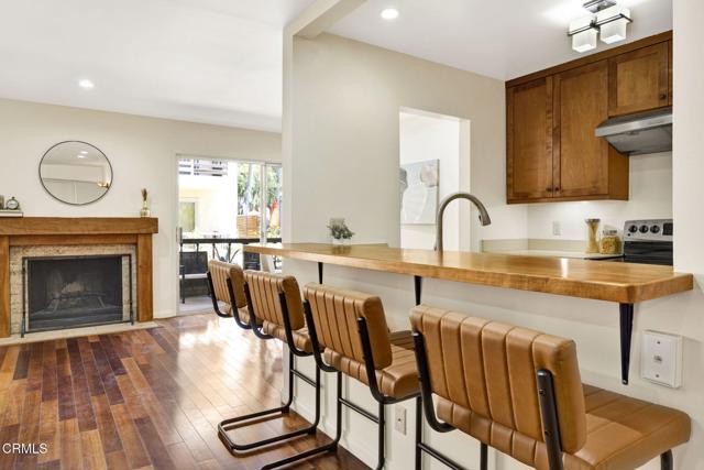 1127 E Del Mar Boulevard, Pasadena CA: https://media.crmls.org/mediaz/bfe32209-e0bf-4c5d-a516-a927dc89d67f.jpg