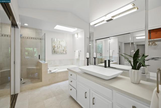 709 Liquidamber Pl, Danville CA: https://media.crmls.org/mediaz/bfe386c1-60a1-4c89-97a3-e4ad00a8c10b.jpg