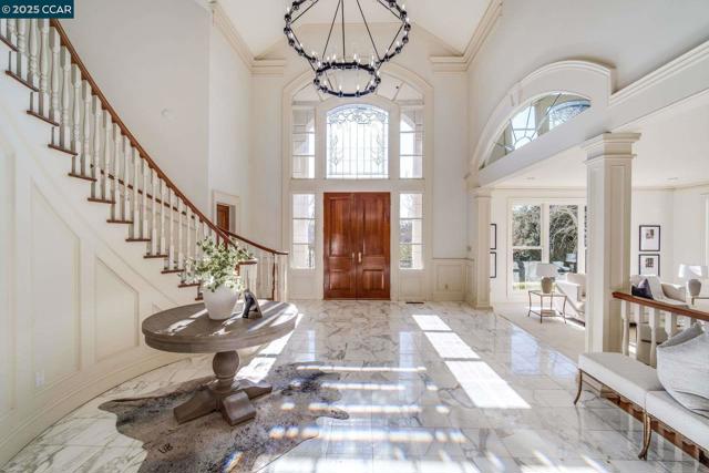2420 Diablo Lakes Ln, Diablo CA: https://media.crmls.org/mediaz/bfe39072-9a46-4c1e-acb8-54de99251ce0.jpg