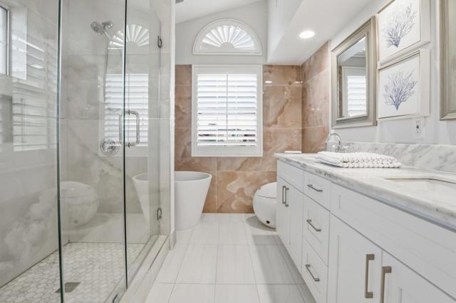 11383 Stonecress Avenue, Fountain Valley CA: https://media.crmls.org/mediaz/bfe3a16f-6aaf-4000-85f1-54264e35c901.jpg