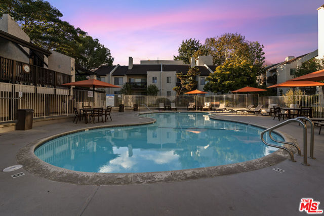2209 Summertime Lane, Culver City CA: https://media.crmls.org/mediaz/bfe3cc31-1408-4b46-9891-3786ee76116e.jpg