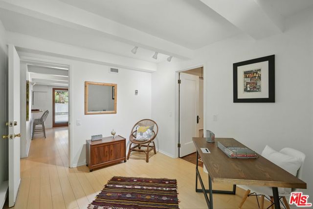 1527 Bainum Drive, Topanga CA: https://media.crmls.org/mediaz/bfe3df41-dd47-4899-97b4-2d1a28090e31.jpg