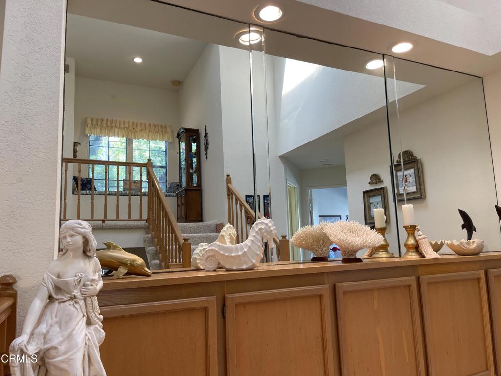 MLS #V1-33147 image #24