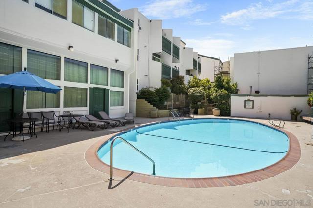 4060 Huerfano Ave, San Diego CA: https://media.crmls.org/mediaz/bfe4d61f-2aca-40ff-bd83-fcb356239504.jpg