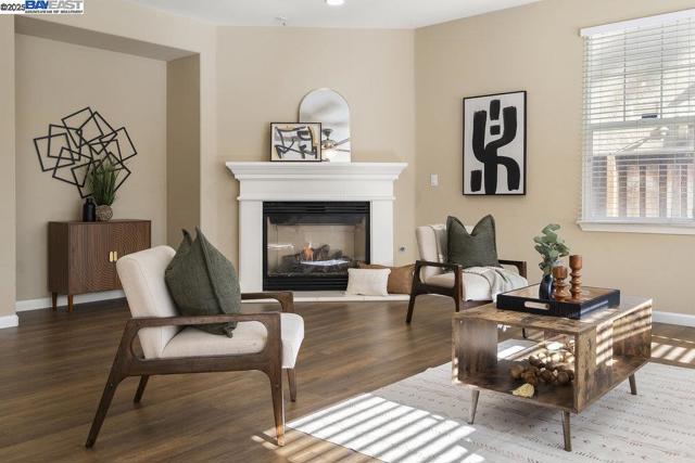 670 W Privado Way, Mountain House CA: https://media.crmls.org/mediaz/bfe5f41b-61a9-4938-91fa-a0538999cf21.jpg