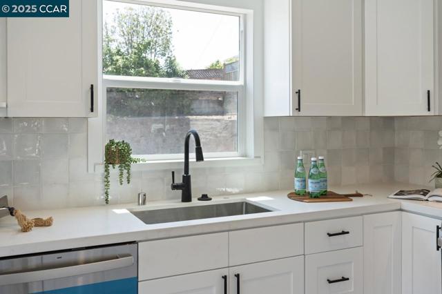 1923 Thompson Ln, El Sobrante CA: https://media.crmls.org/mediaz/bfe603fc-a947-4b49-b089-e4a650a8b48e.jpg