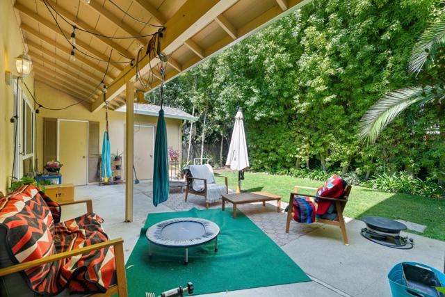 810 Cambridge Avenue, Menlo Park CA: https://media.crmls.org/mediaz/bfe702c9-9650-4cff-ab12-f6d526d076f7.jpg